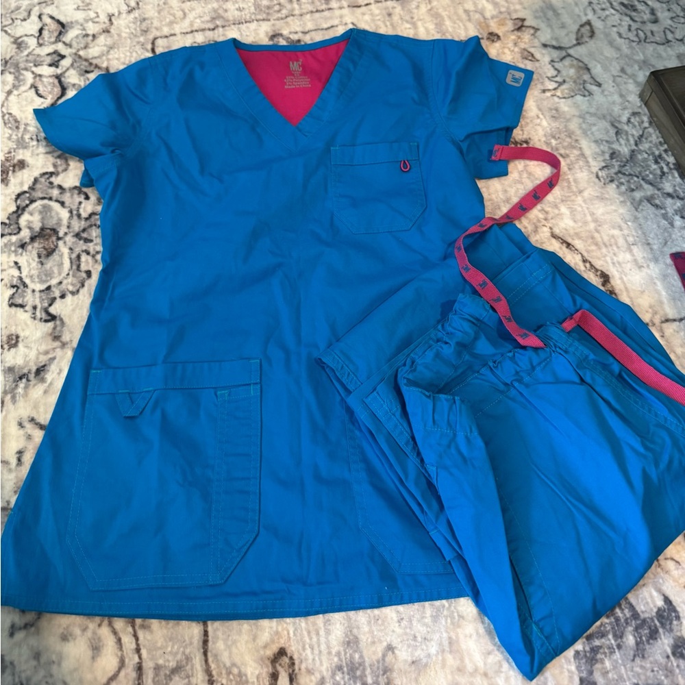 Cherokee Women's Teal Scrub Set